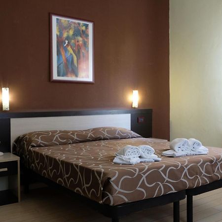 Hotel Canasta Rimini Extérieur photo