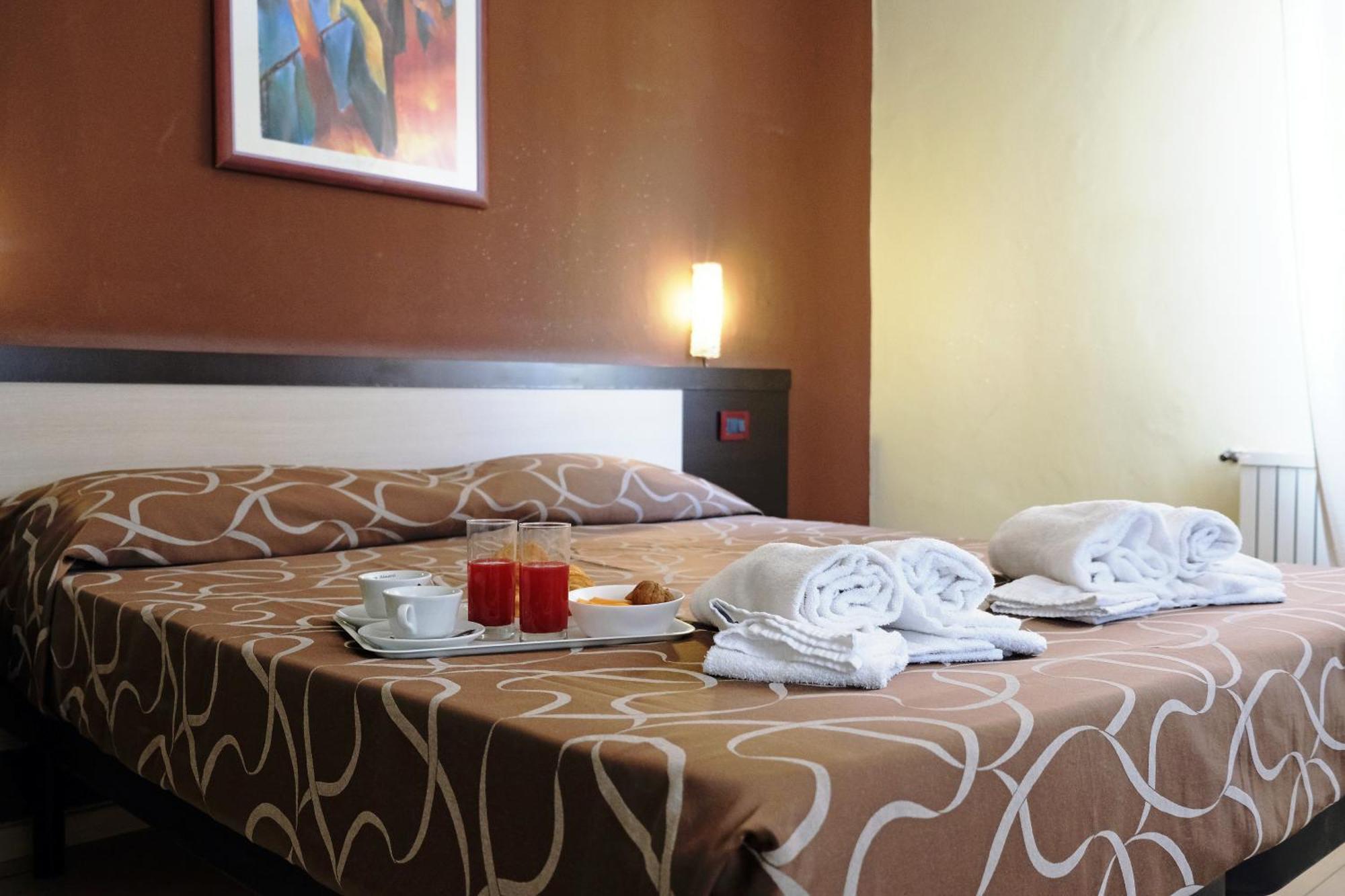 Hotel Canasta Rimini Extérieur photo