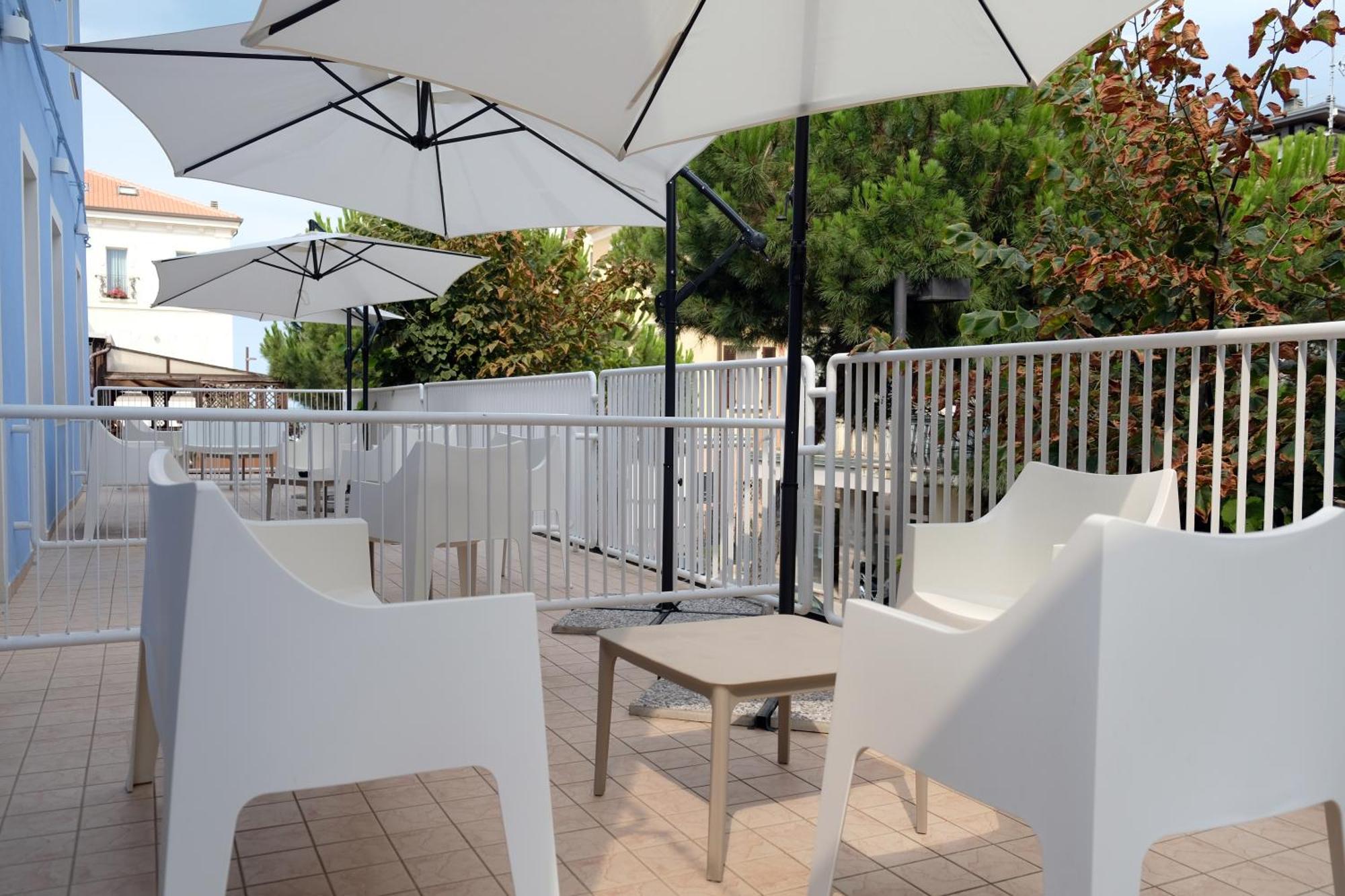 Hotel Canasta Rimini Extérieur photo